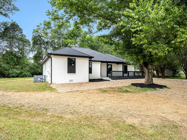 2712 Oak Point St, Murfreesboro, TN 37130
