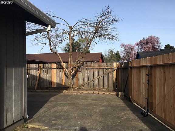 2nd image of 1184 NE 17th Ave
