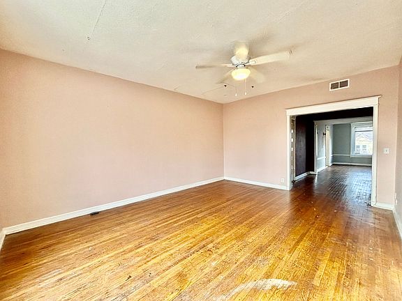 2nd image of 112 E 43rd St #118-5E