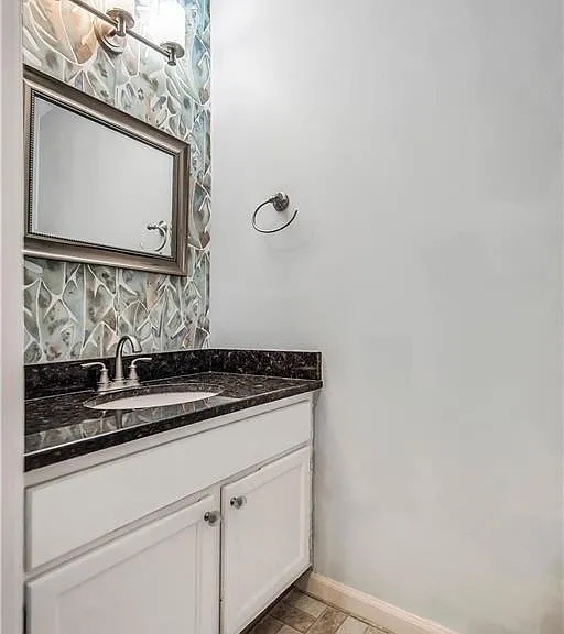 59 Westwood Ave #1 — Photo 4