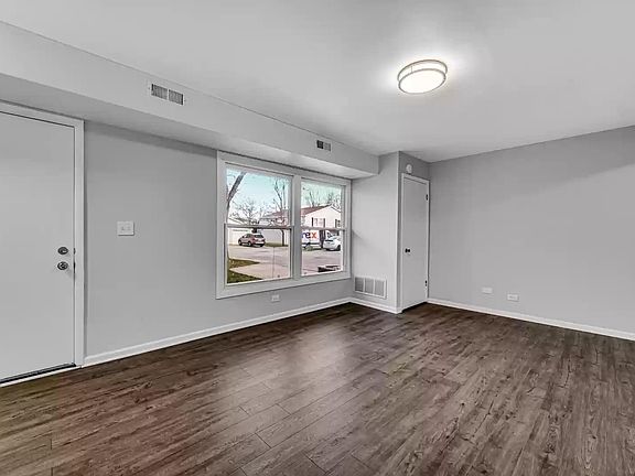 4th image of 1171 E Candlenut Ln