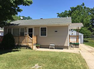 920 Sussex Dr, South Bend, IN