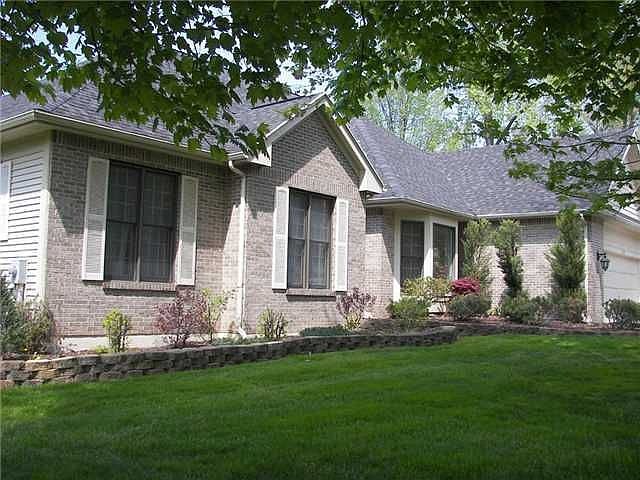 2nd image of 338 Country Woods Ln