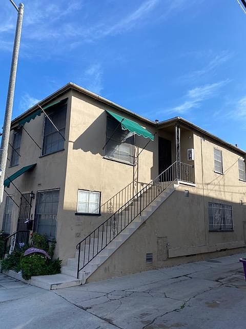 1st image of 20 Nieto Ave #0
