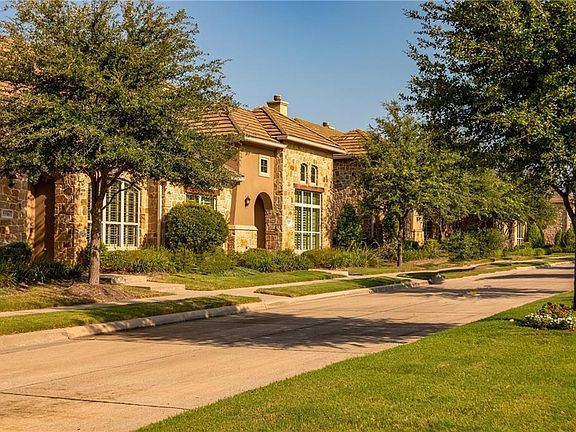 2nd image of 5516 Rowlett Creek Way