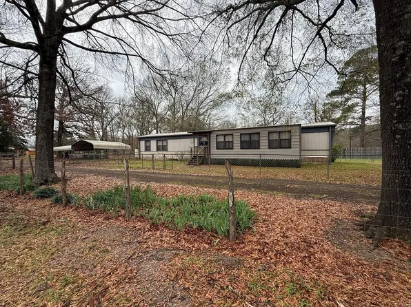 627 Fm 3174, Joaquin, TX 75954