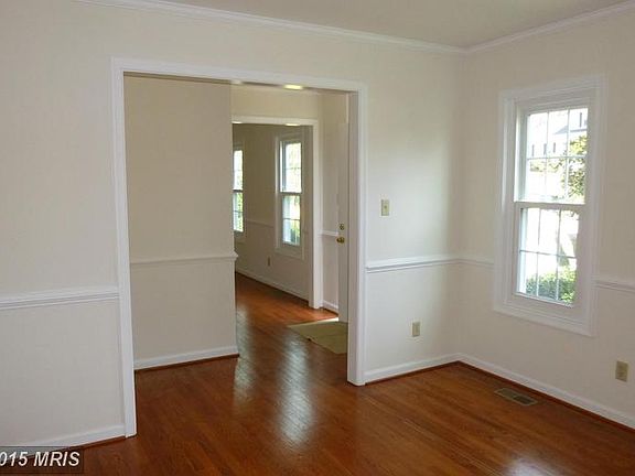 4th image of 406 Laurel Ave