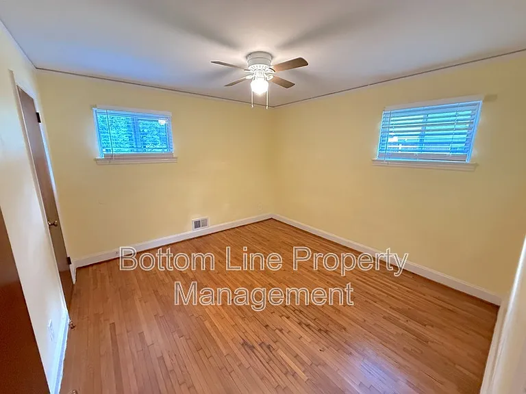 3128 Creighton Dr — Photo 10