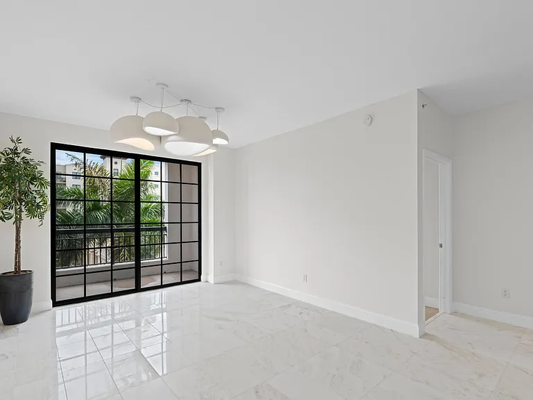 233 S Federal Hwy #405 — Photo 8