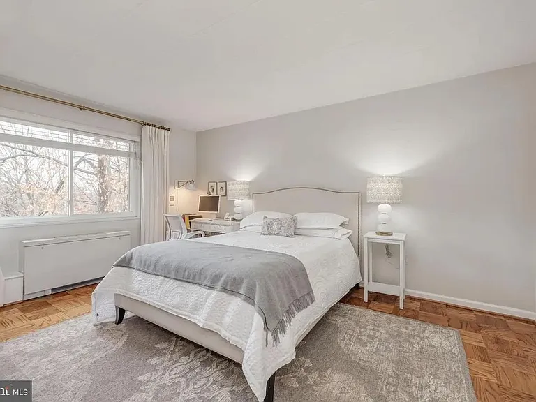4800 Chevy Chase Dr #403 — Photo 8