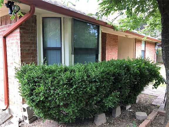 2nd image of 1151 Brookside Dr
