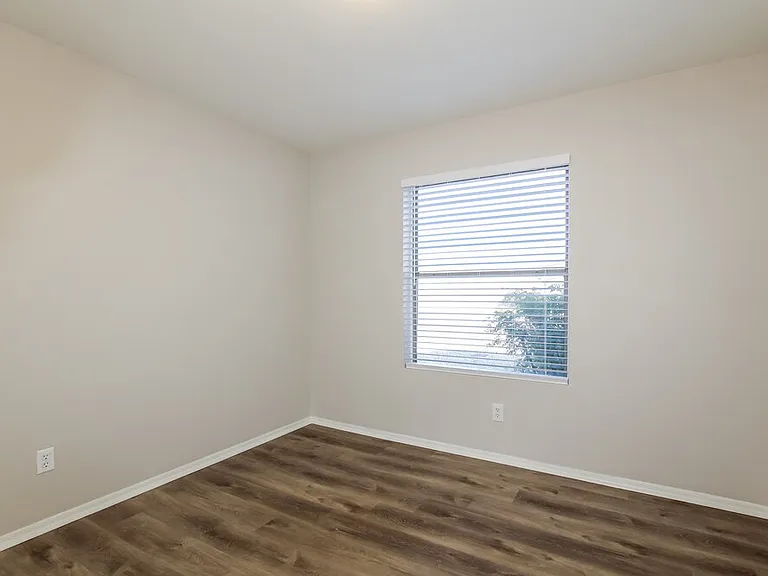 20212 N 34th Pl — Photo 11