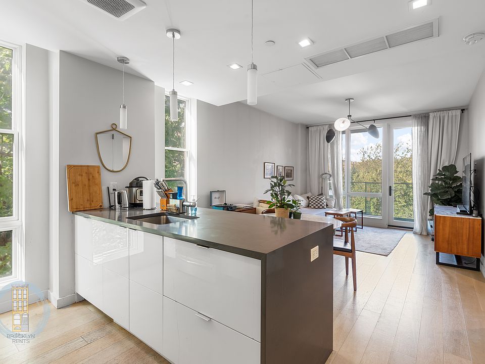 1st image of 1000 Union St #4B