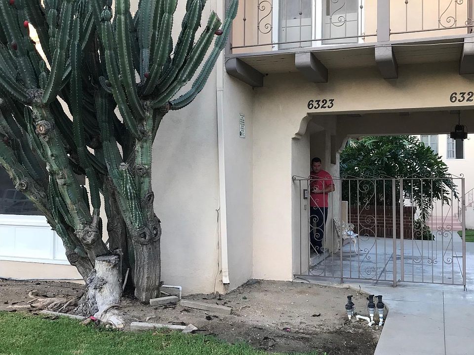 Beutiful Spanish style- walk to uptown Whittier.