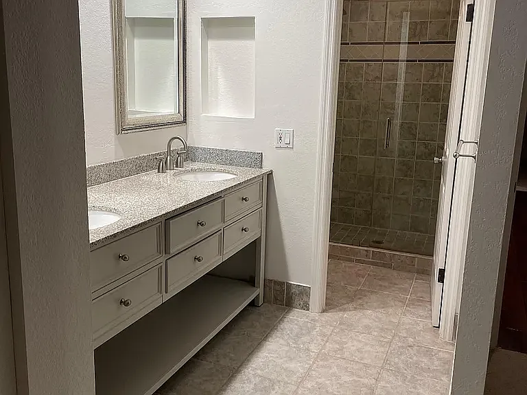 310 Laguna Dr — Photo 10