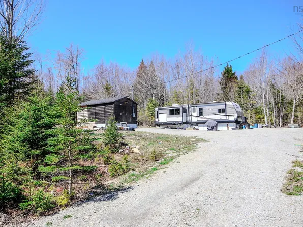 148 Mink Lake Dr, Kemptville, NS B5A 5R3