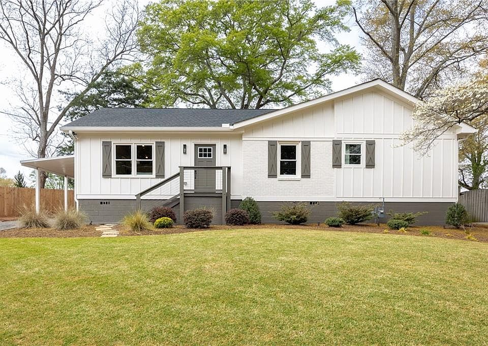 1st image of 3300 Ridgecrest Rd SE