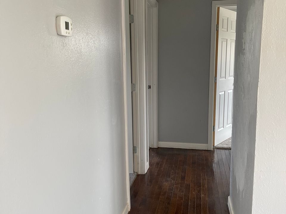 2nd image of 1610 S Hughes St