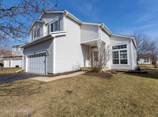 1627 Napa Dr, Gurnee, IL 60031