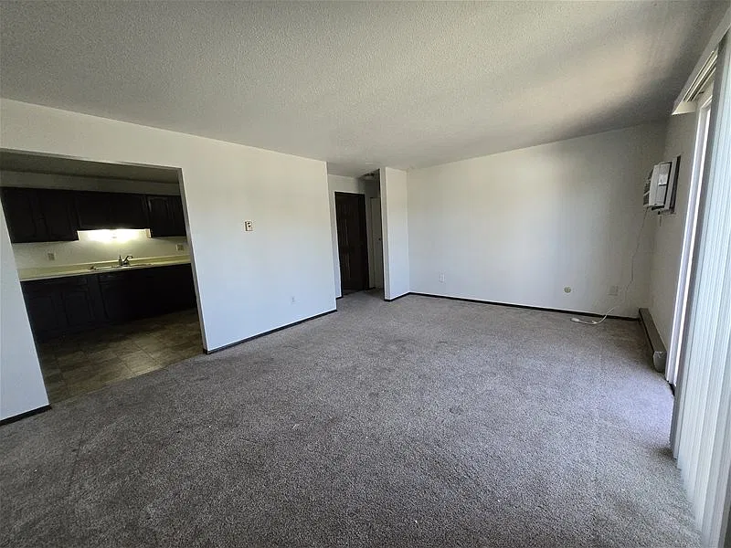 2 bed, 1.0 bath, 836 sqft, $850 — Photo 4