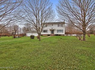 9 Shiloh Dr, Lake Ariel, PA 18436