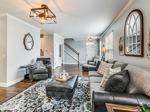 5th image of 34W680 Roosevelt Ave Unit A