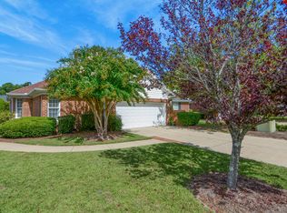 1005 Loganberry Ct, Fuquay Varina, NC 27526