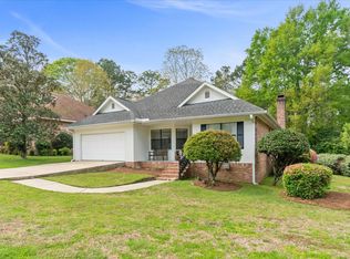 5 Edinburgh Cir, Hattiesburg, MS 39401
