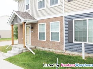 9155 Coneflower Dr UNIT 101, West Des Moines, IA 50266
