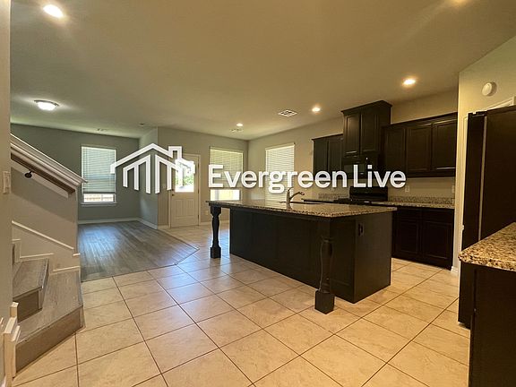 3rd image of 3605 Molly Dr
