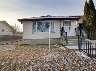 11512 67th St NW, Edmonton, AB T5B 1L7