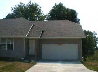 1090 S Elder Ave, Springfield, MO 65802