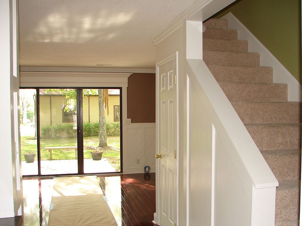 remodeled staircase and new carpeting