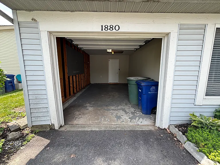 1880 Stoneview Ct — Photo 6