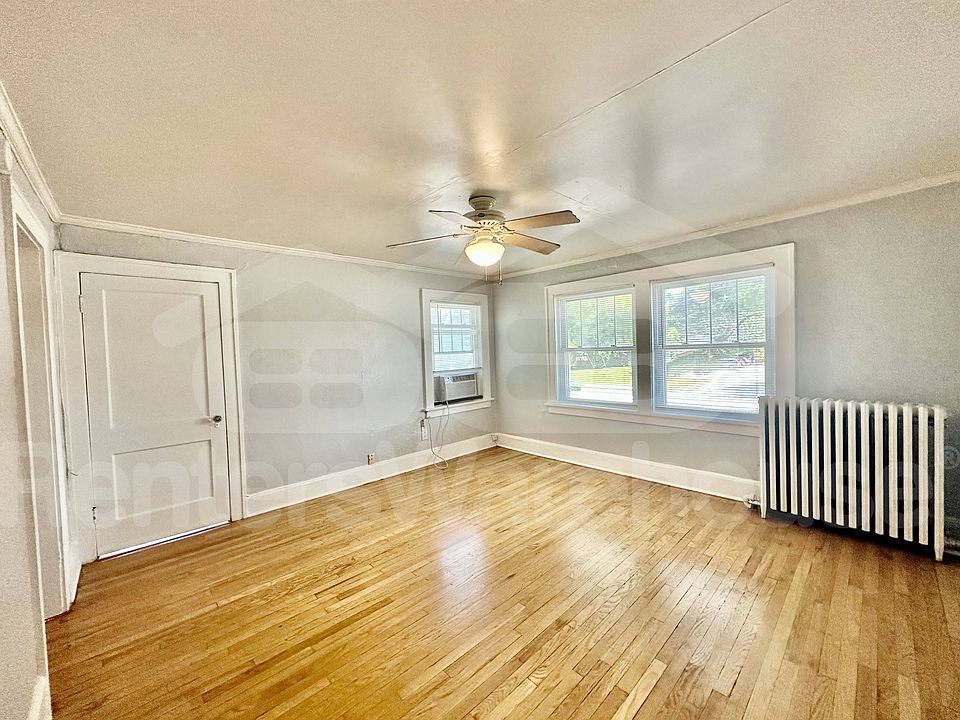 1st image of 2300 Beaver Ave APT 4