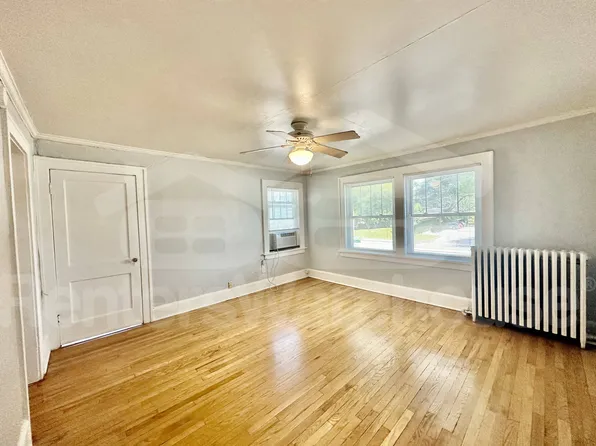 2300 Beaver Ave APT 4, Des Moines, IA 50310