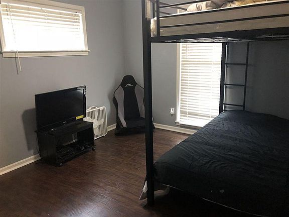 5th image of 2346 Eastover Dr