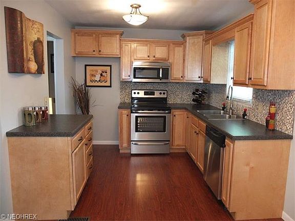 4th image of 1521 Hilton Dr