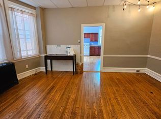 322 S 43rd St, Philadelphia, PA 19104