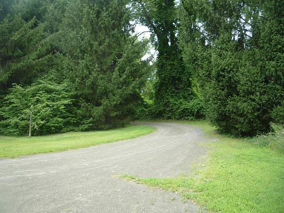 4th image of 1534 Us Route 9