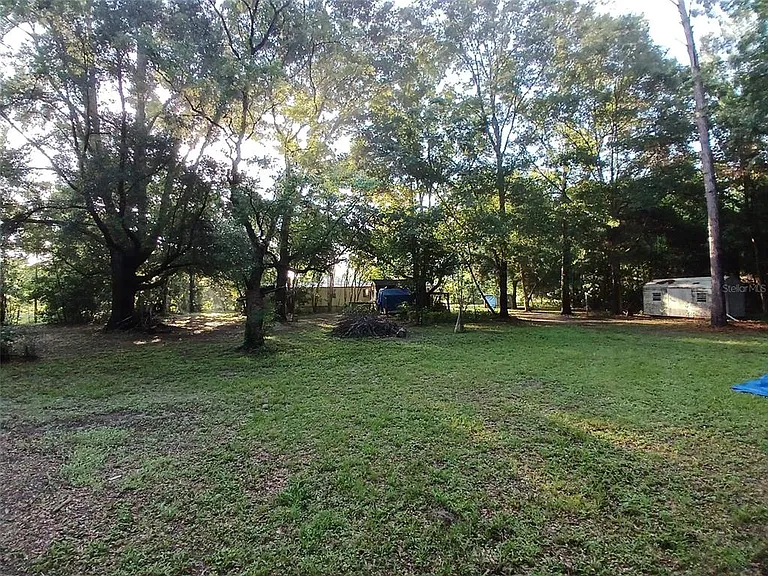 210 SE Hardin Ct — Photo 12