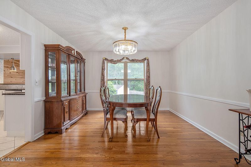 4th image of 228 Vincenza Lane