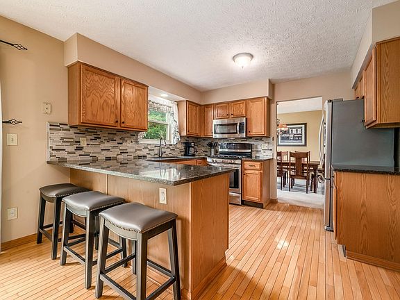 2nd image of 6805 Seckel Dr