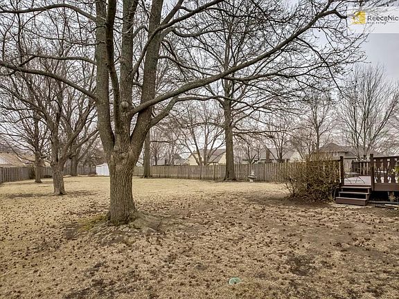 4th image of 611 SE Adobe Dr