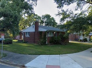 4238 University Dr, Fairfax, VA 22030