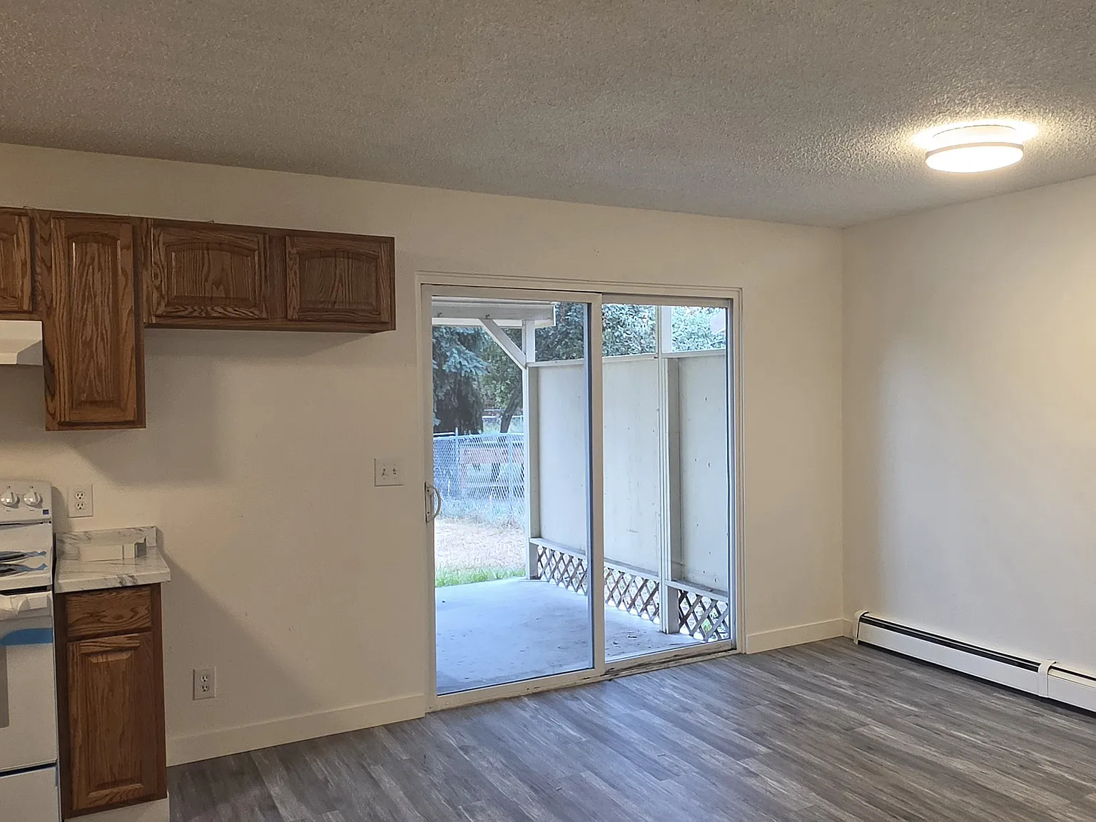 3 bed, 2.0 bath, 1500 sqft, $2,350 — Photo 3