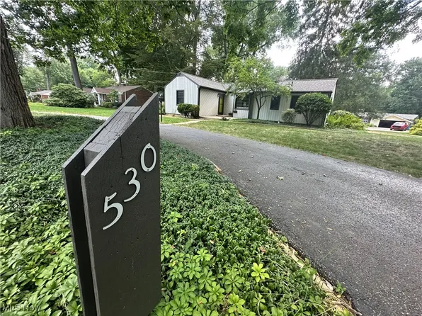 530 Beech Dr, Kent, OH 44240