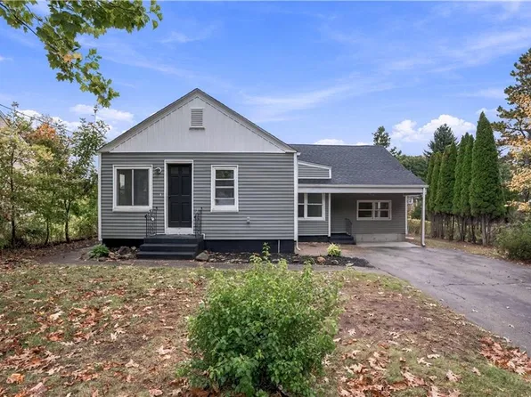 80 Roland St, Cumberland, RI 02864