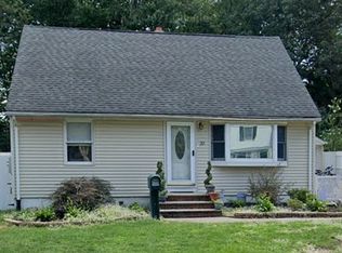 20 E Zoller Rd, East Brunswick, NJ 08816