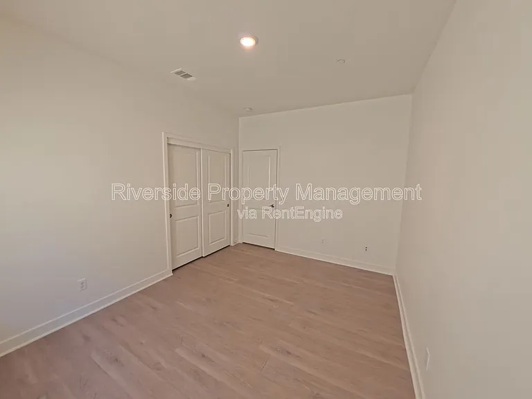 2921 Gibson St — Photo 22